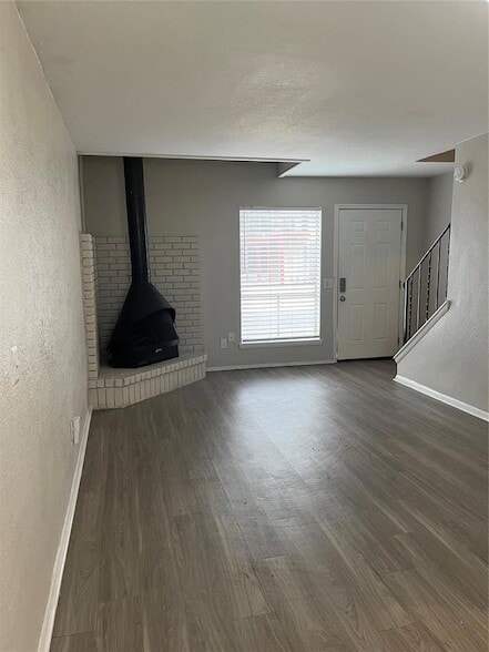 Primary Photo - 401 NW 24th St