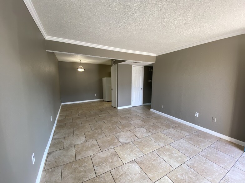 Building Photo - Spanish Cove Apartments