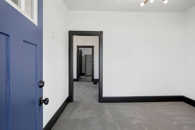 Building Photo - 3 Bedroom Bungalow in Fort Collins