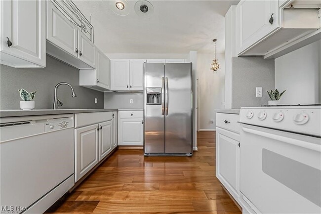 Building Photo - 5760 Emerald Ridge Pkwy