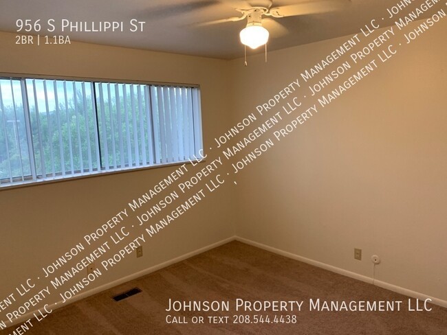 Building Photo - Discover Your Ideal Home at Phillippi Plac...