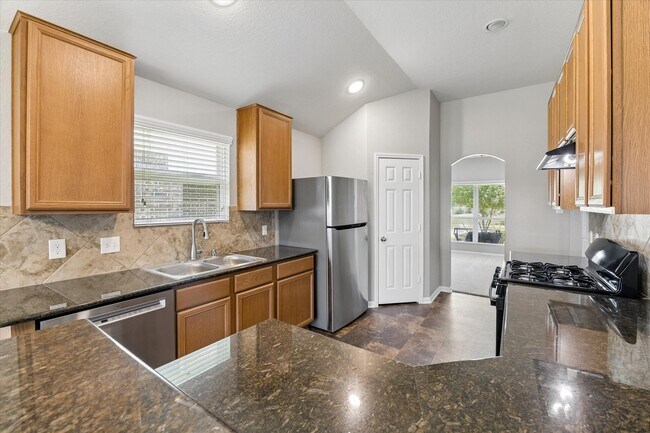 Building Photo - 9966 Chimney Swift Ln