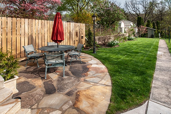 patio / yard - 126 S Church St