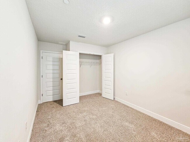 Building Photo - 1211 Fairchild Vlg Dr