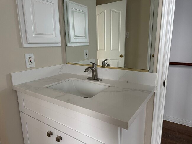 Building Photo - 1751 Heddon Falls Dr