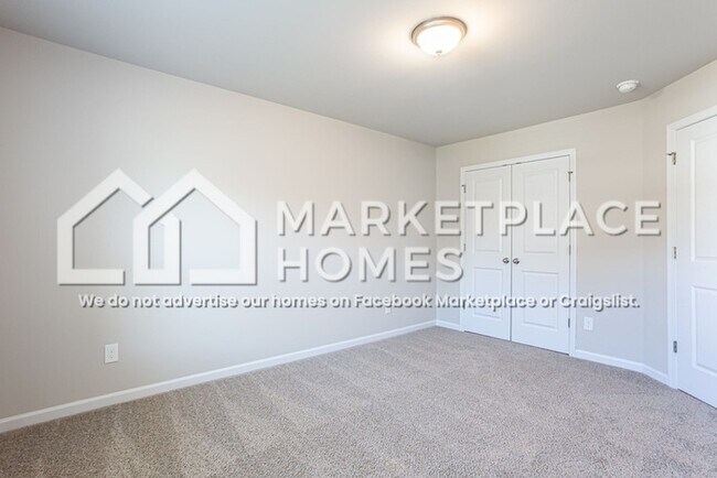 Building Photo - 207 W L Miller Dr