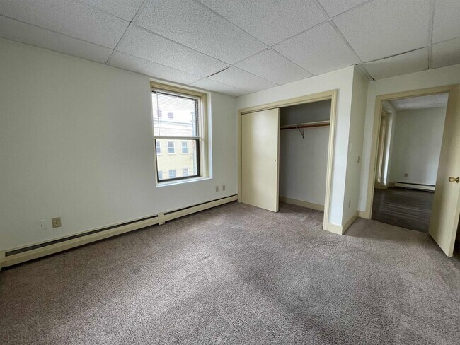 Building Photo - 610 Union St