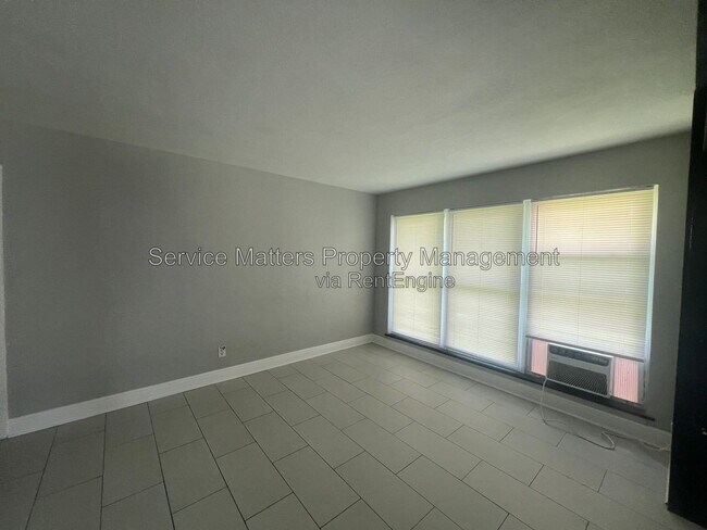 Building Photo - 4819 State St