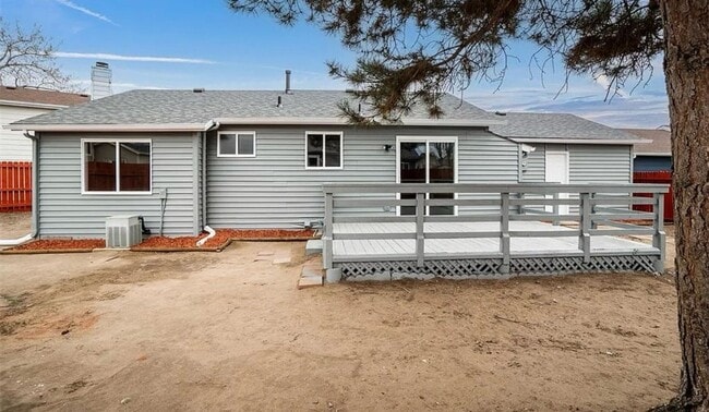 Building Photo - Beautifully Remodeled 2 Bed 1 Bathroom Home!