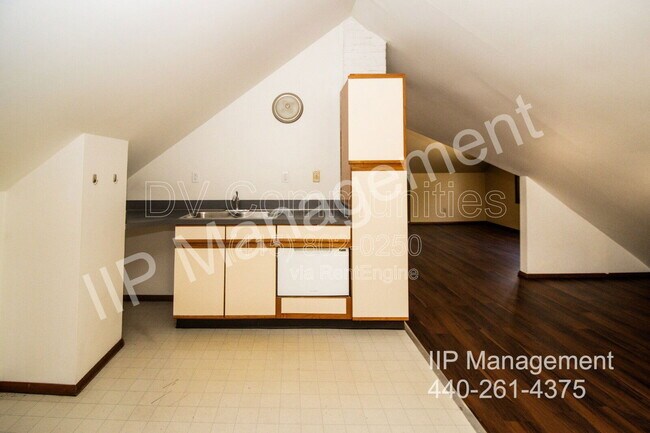 Building Photo - 2671 E 130th St