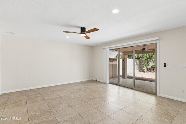 Building Photo - 6756 W Morrow Dr