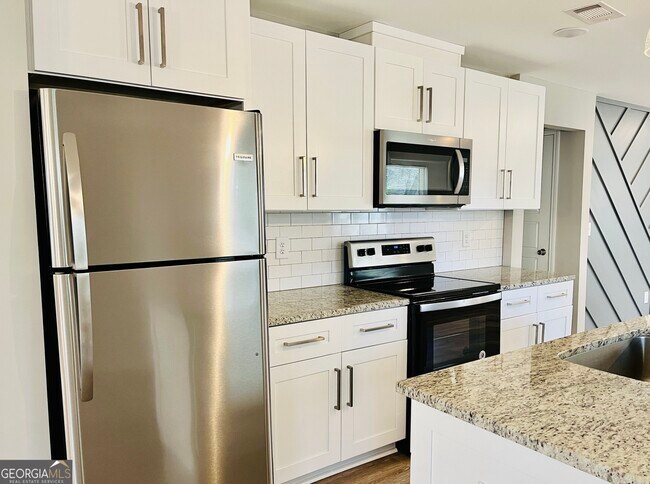 Building Photo - 3329 Burk Dr