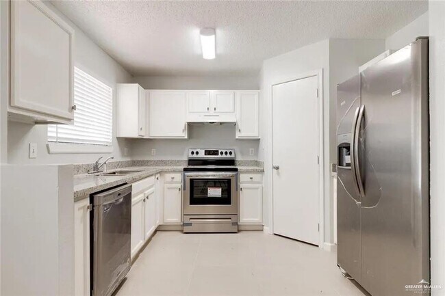 Building Photo - 3507 San Esteban St