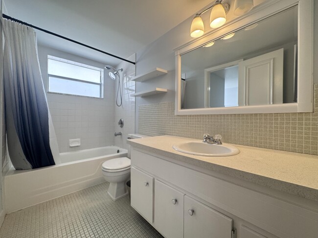 Building Photo - 4500 N Flagler Dr