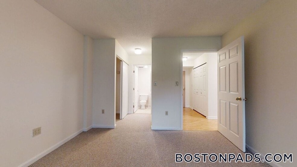 Building Photo - 345 Franklin St