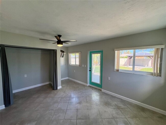 Building Photo - 4342 Pompano Ln