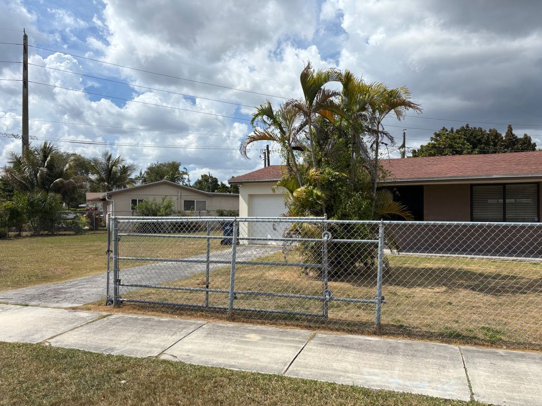 Building Photo - 20320 SW 110th Ct