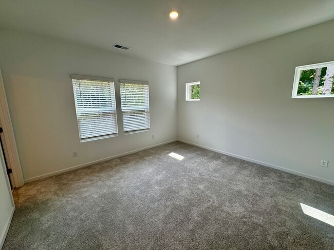 Building Photo - New Construction!  3BR/2.5BA Townhouse