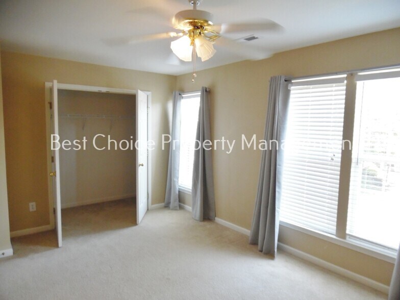 Building Photo - 354 Moonstone Dr