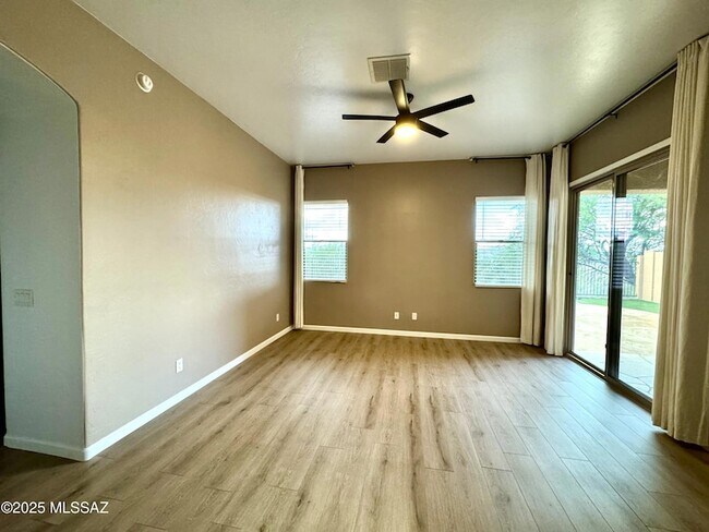 Building Photo - 13743 N High Mountain View Pl