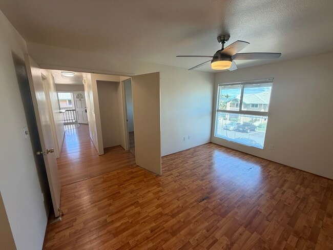 Building Photo - Upstairs Iao Parkside 2/2