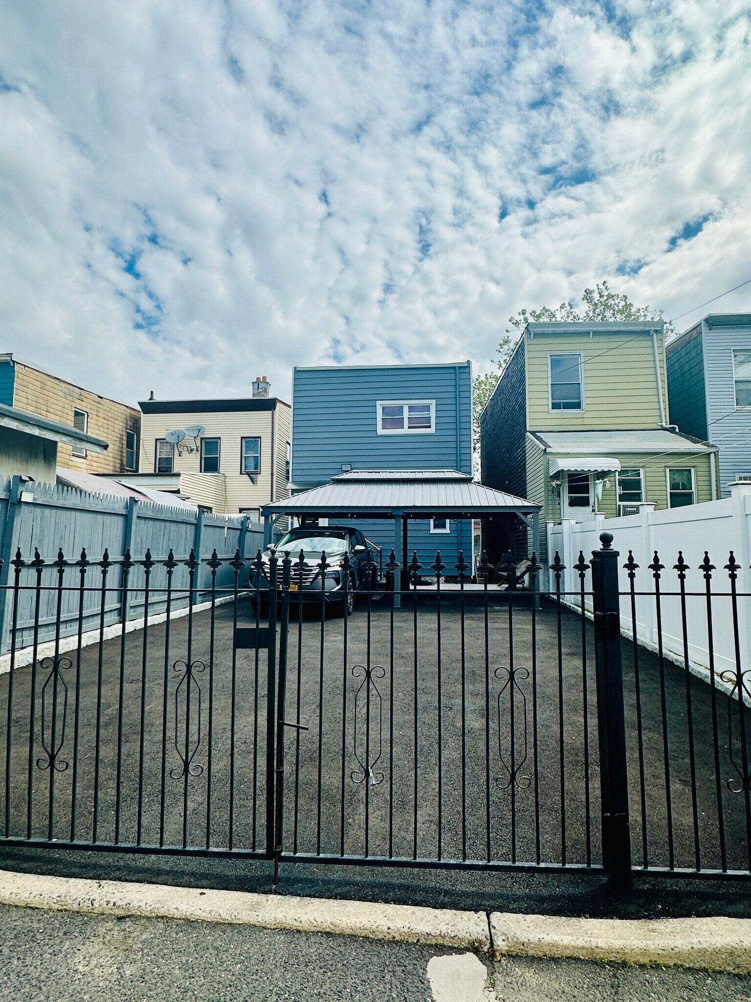 Building Photo - 67 Winfield Ave