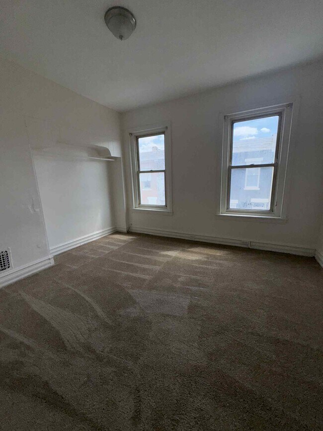 Building Photo - 1960 N Patton St