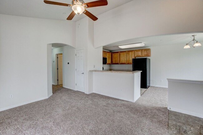 kitchen - 4815 Hahns Peak Dr