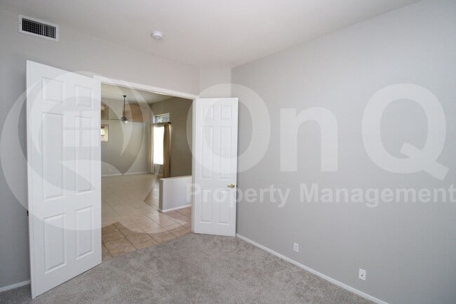 Building Photo - 5997 W Aurora Dr