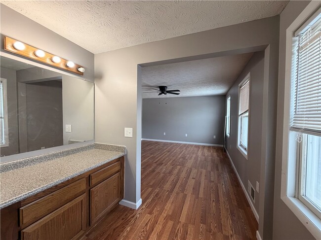 Building Photo - 598 Bram Hall Dr