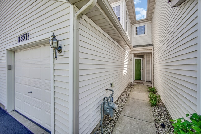 Building Photo - 14857 W Victoria Xing