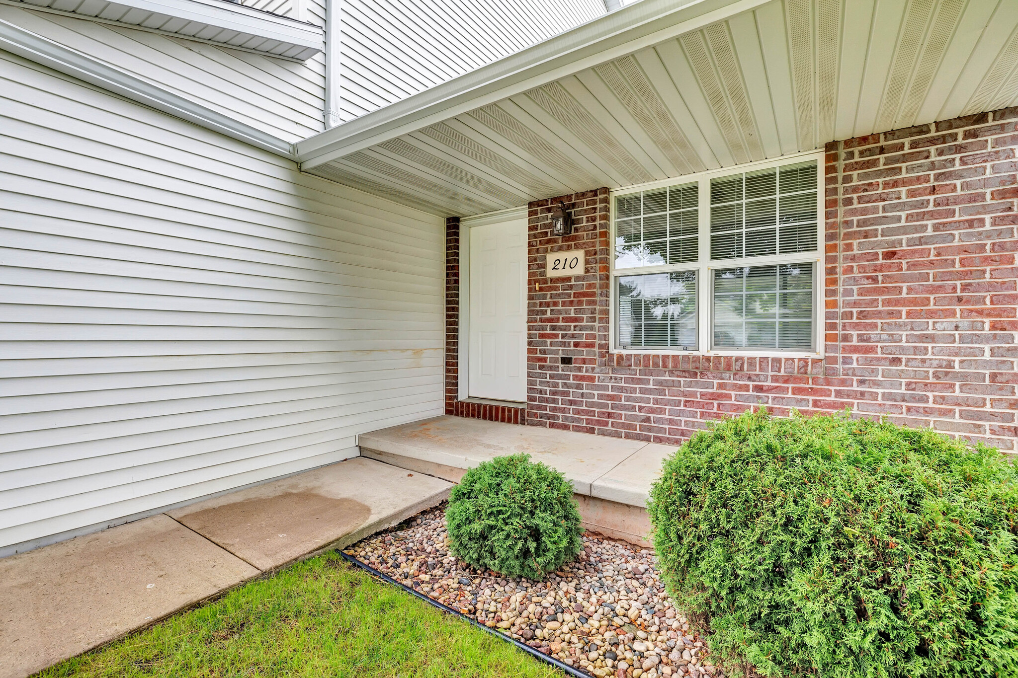 Building Photo - 212 Cavil Way