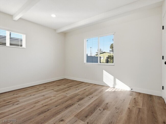 Building Photo - 604 Stanford St