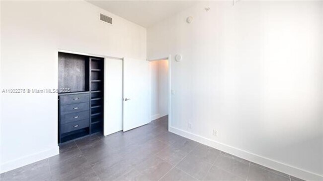 Building Photo - 888 Biscayne Blvd