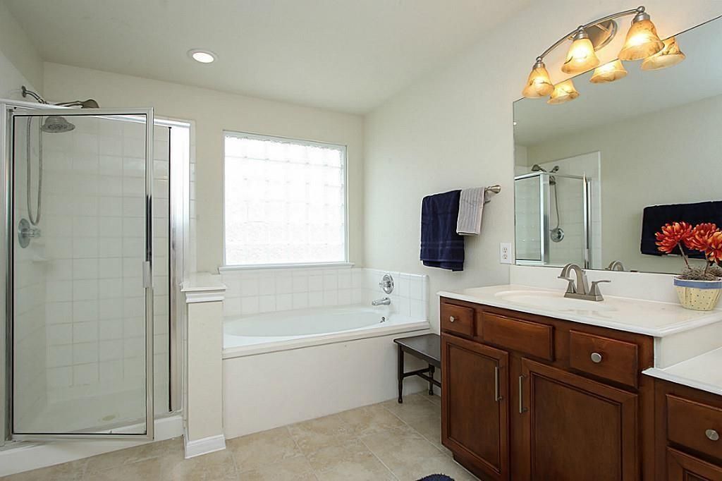Building Photo - 29619 S Legends Bend Dr