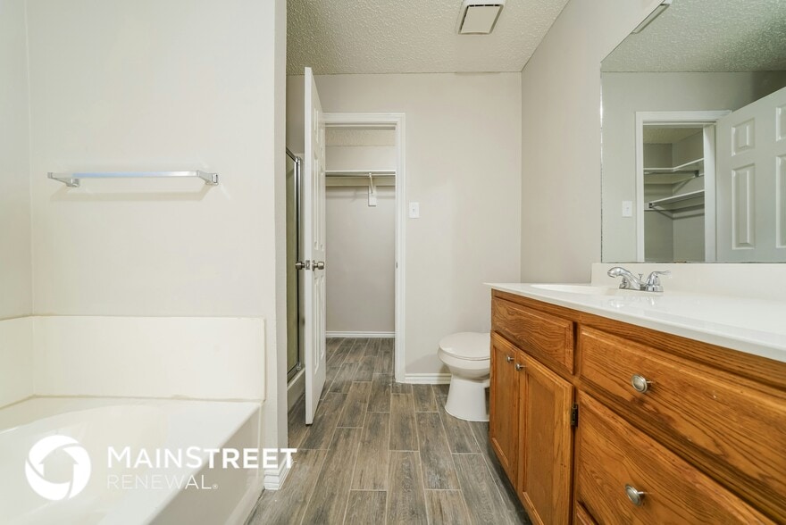 Building Photo - 922 Bayfield Dr