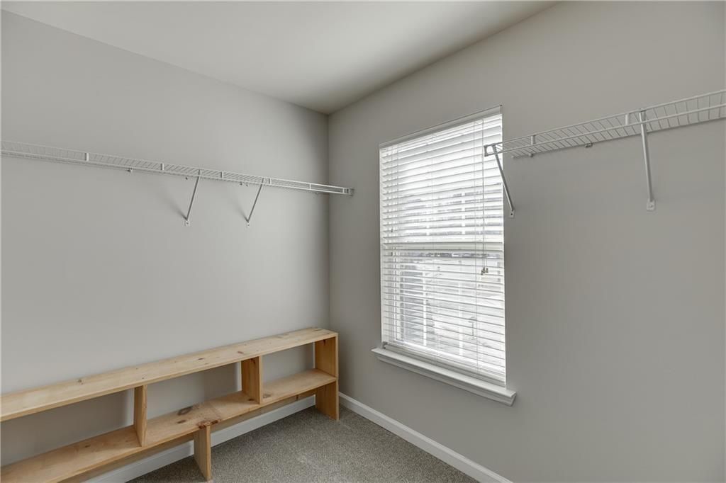 Building Photo - 2445 Sheldon Pl