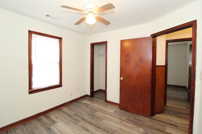 Building Photo - 507 Geneva St