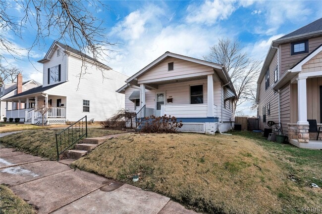 Building Photo - 7070 Winona Ave