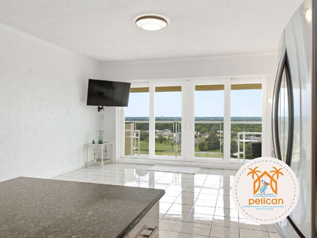 Building Photo - 825 Bayshore Dr