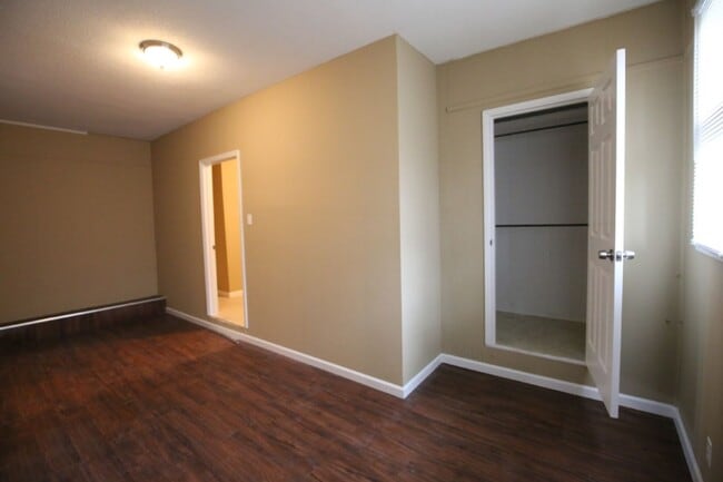 Building Photo - 2816 8th St NE