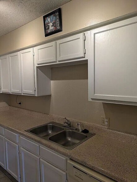 Building Photo - 1608 Pecan Chase Cir