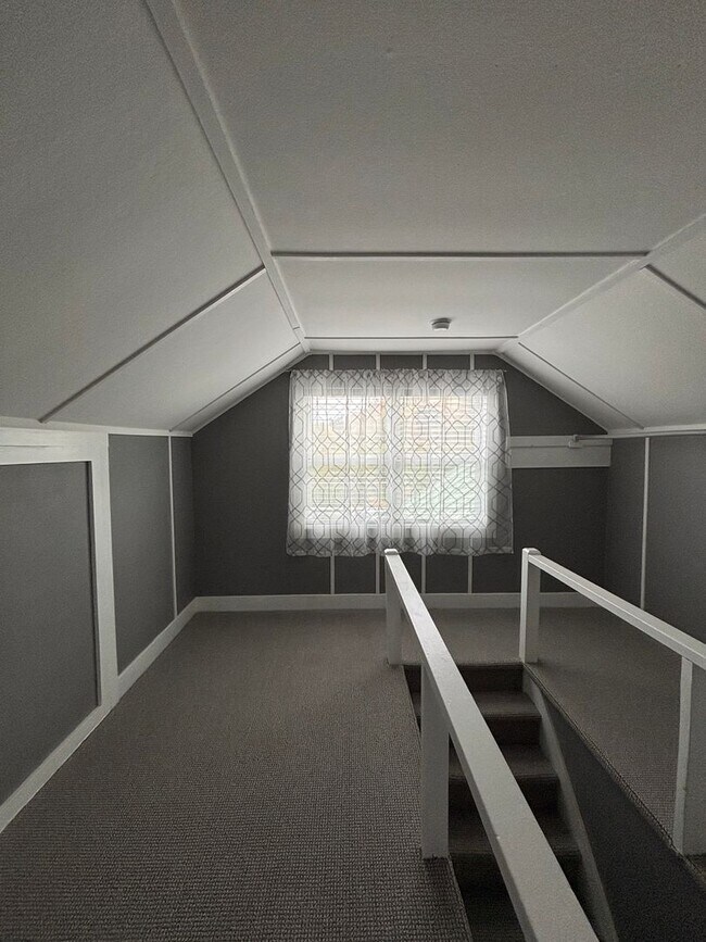 Building Photo - Beautiful views of Mt. Hood!