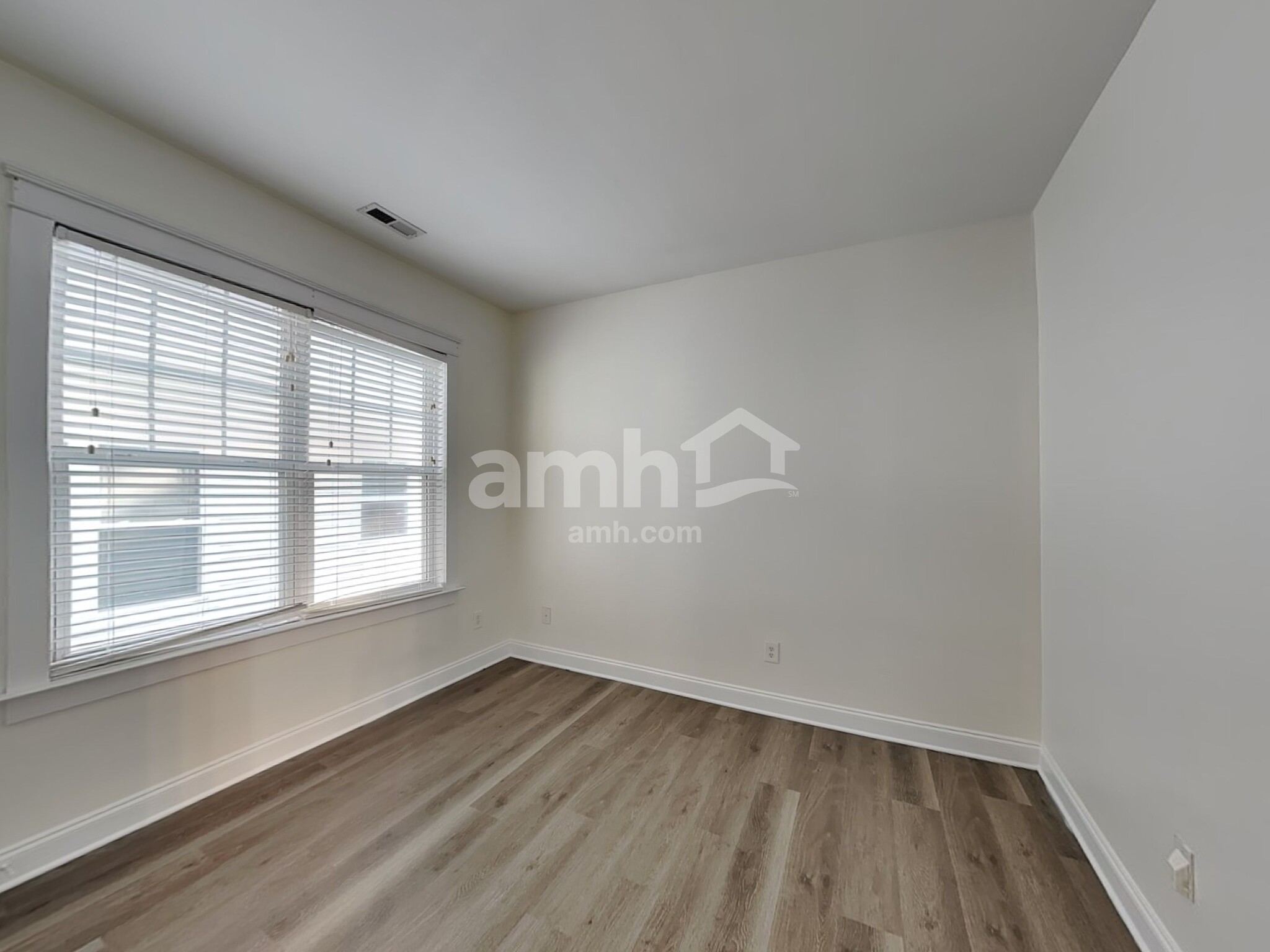 Building Photo - 13027 W Douglas Park Dr