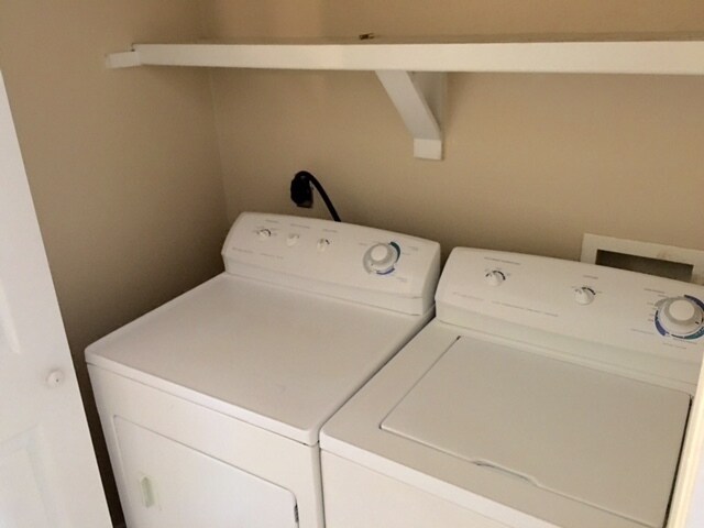 Building Photo - 1806 S Linden St