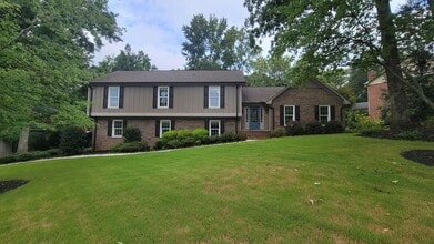 Building Photo - 4 bed, 2.5 Bath Home Available in Sugar Creek
