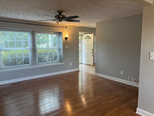 Building Photo - 412 Kojun Ct