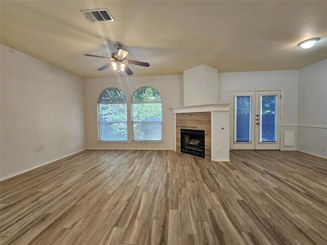 Building Photo - 8506 Hillrock Dr