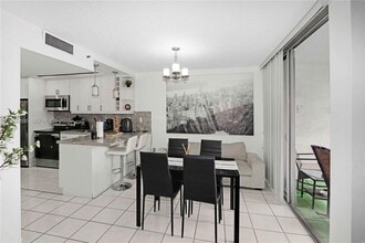 Building Photo - 1700 NW N River Dr