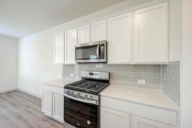 Building Photo - 2120 Ettalee Ct